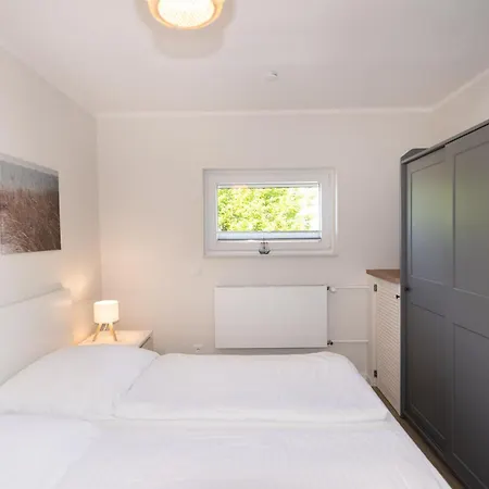 Strandburg 17 *
